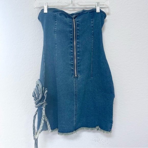 Superdown Revolve Denim Mini Dress Rosette Indigo Blue Size Small - Picture 2 of 4